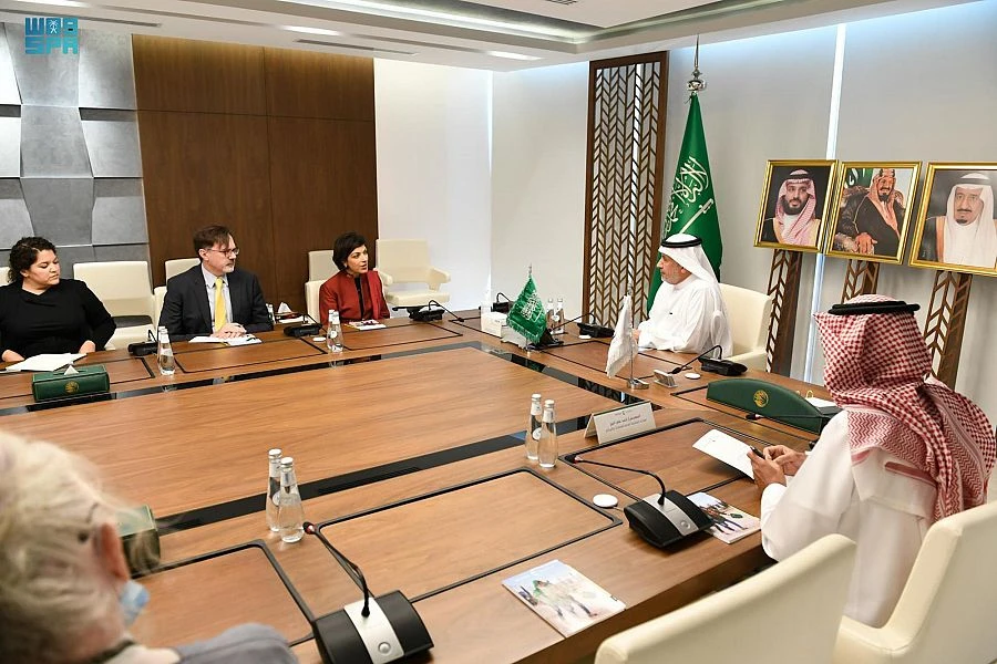 Saudi Arabia’s KSrelief chief meets US envoy for Afghan women