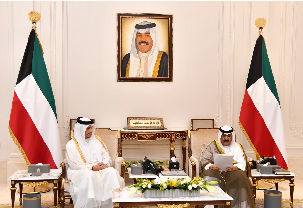 Kuwait Crown Prince receives the letter from Qatari Deputy Prime Minister and Foreign Minister. (KUNA)