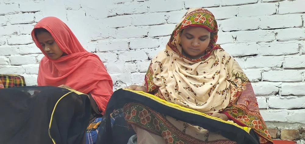 Bangladeshi tailors master stitch symbol of Arab identity