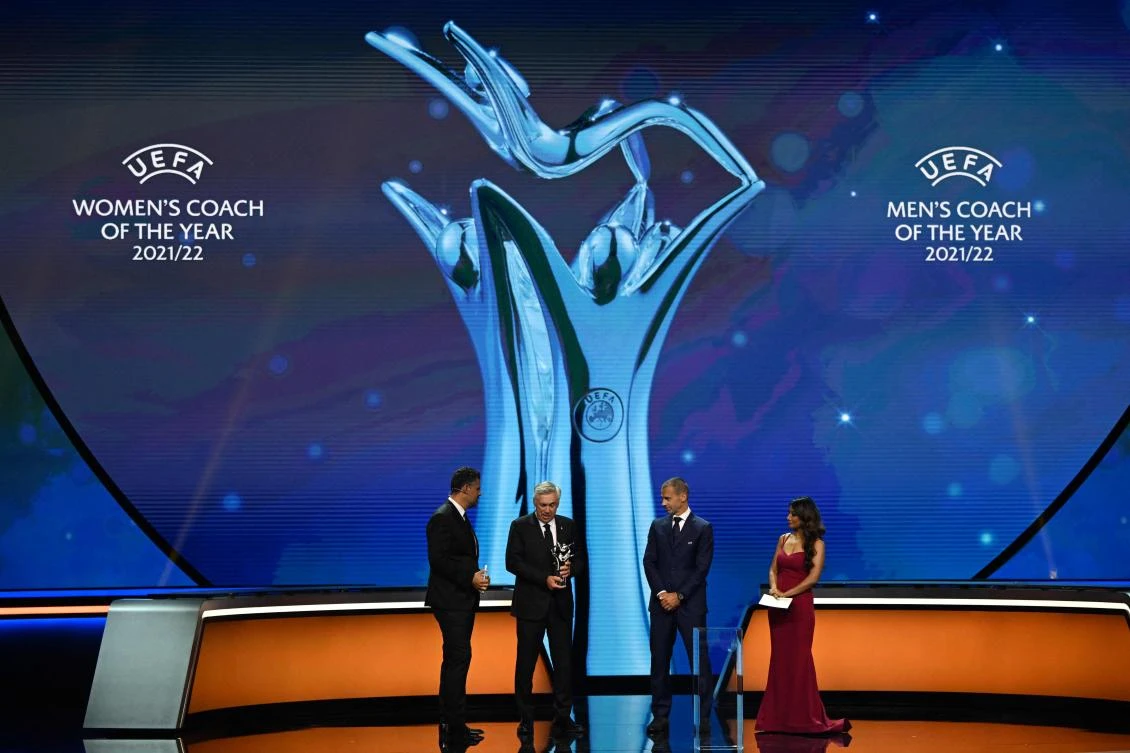 Real Madrid’s Italian coach Carlo Ancelotti awarded best coach of the 2021/2022 season on stage at the UEFA Champions League football tournament 2022-2023 draw ceremony in Istanbul on Thursday. (AFP)