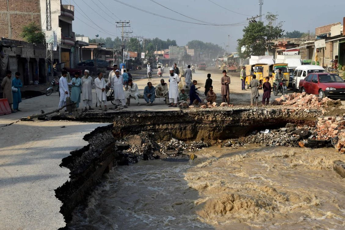 Tens of millions battle Pakistan floods as death toll rises
