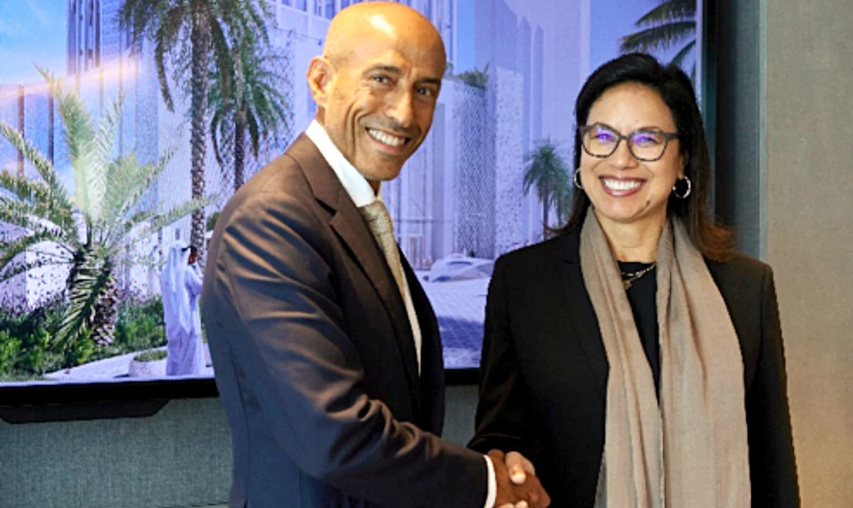 Mohammed Alesayi, AlEsayi Group board member, and Diane Hoskins, co-CEO at Gensler.