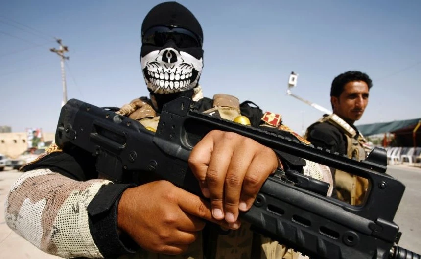 Members of the Iran-backed Al-Hashd Al-Shaabi militia at the outskirts of Najaf, Iraq, Sept. 24, 2016. (AFP)