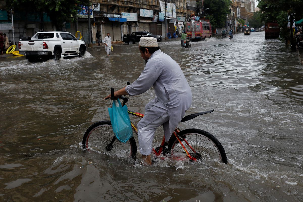 Fluid dynamics and Pakistan’s deadly floods