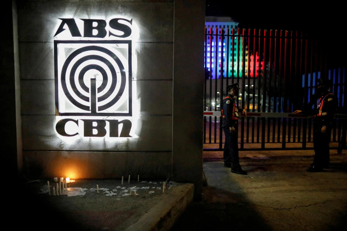 Philippines’ ABS-CBN scraps deal to buy into rival TV network