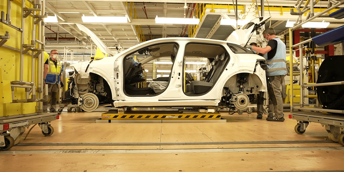 Renault’s alliance partner, Japanese carmaker Nissan , does not plan to take a stake in the combustion engine business, two sources said. The Saudi state oil company declined to comment.