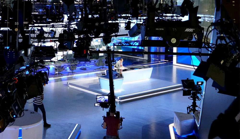 Al-Araby TV begins broadcasting from Qatar years after launch in London