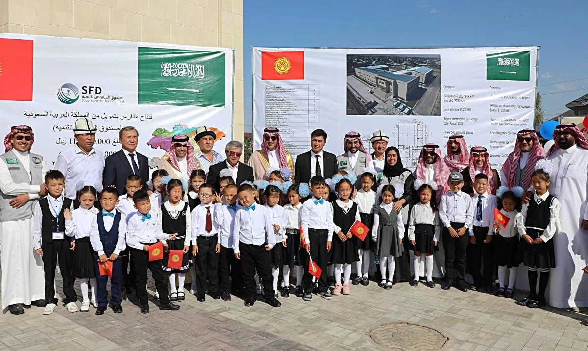 The school’s inauguration is part of a plan to build 30 public schools around the country, benefitting 50,000 students annually. (SPA)