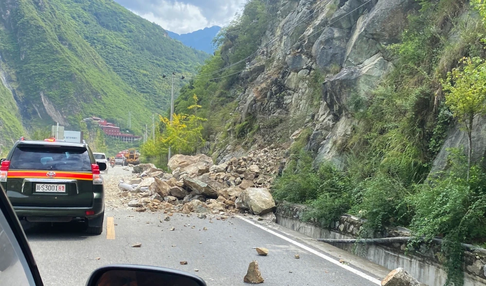 Strong earthquake in southwest China kills 46