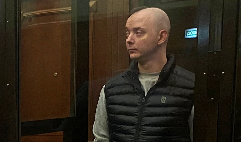 Russian court jails ex-reporter for 22 years for treason