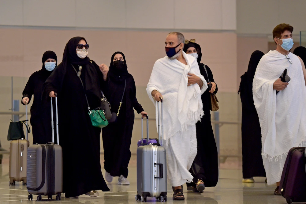 Saudi Arabia to issue Umrah, visit permits for GCC residents who obtained tourist visa via app