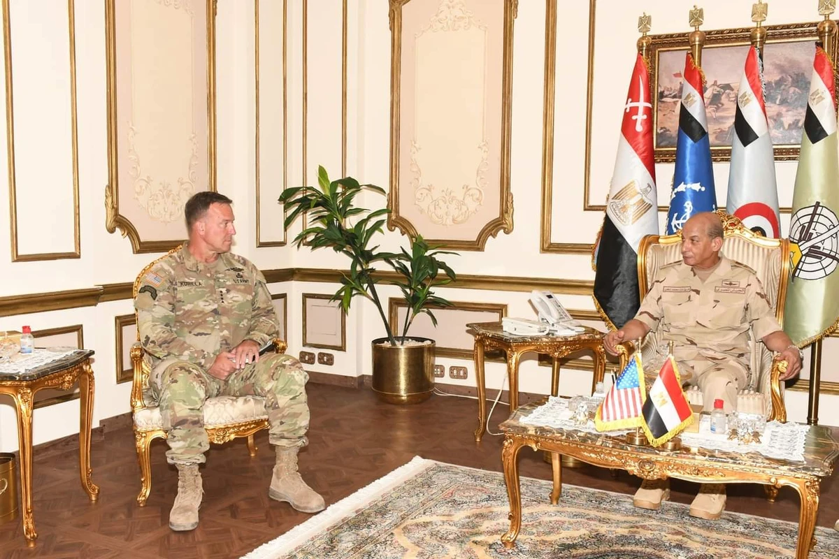 Mohamed Zaki met Gen. Michael Kurilla of US Central Command in Cairo to discuss cooperation. (Social Media)