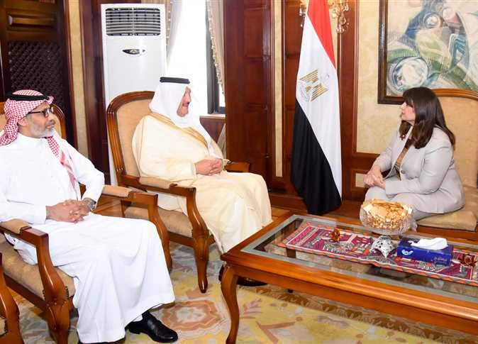 Soha Gendi met Osama bin Ahmed Nugali and Consul General Sultan Al-Subaie. (Twitter/@KSAembassyEG)