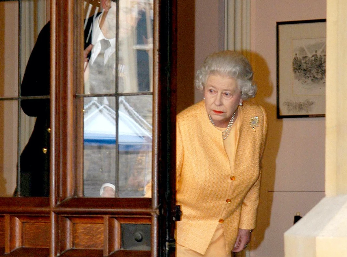 Photojournalist Ammar Abd Rabbo discusses his picture of Queen Elizabeth II