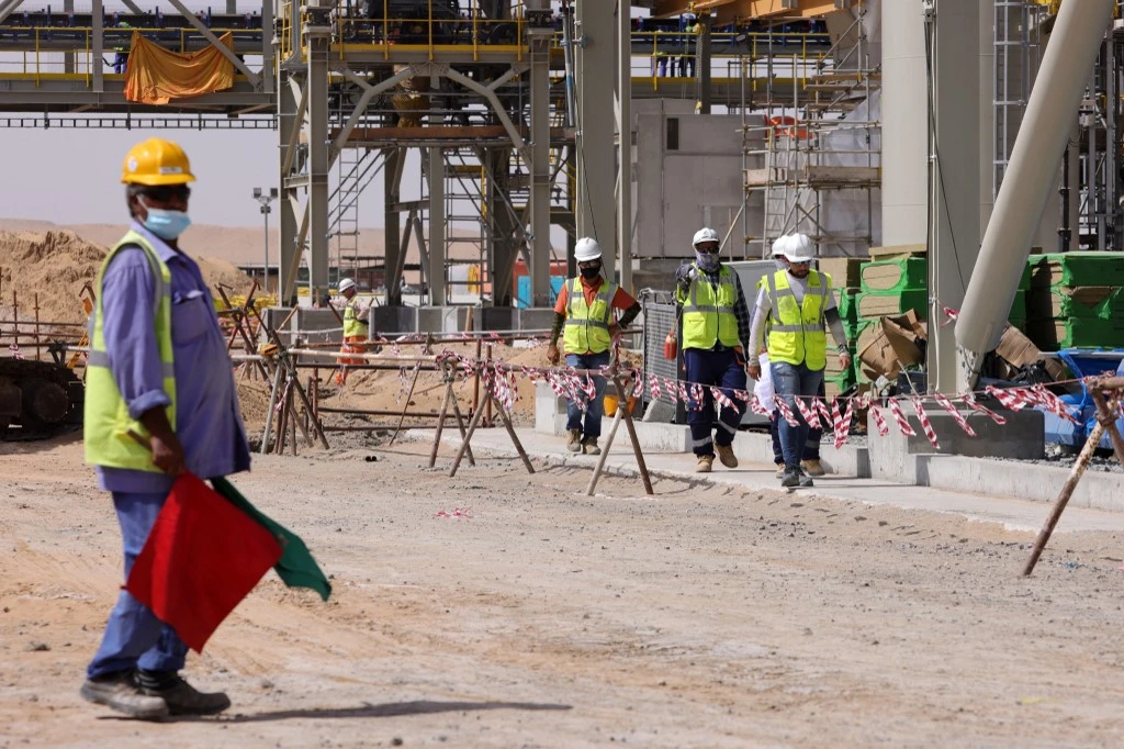 UAE ends midday break for laborers in construction sites