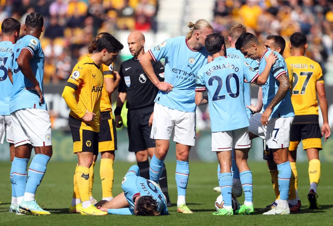 Grealish and Haaland destroy Wolves as Man City go top