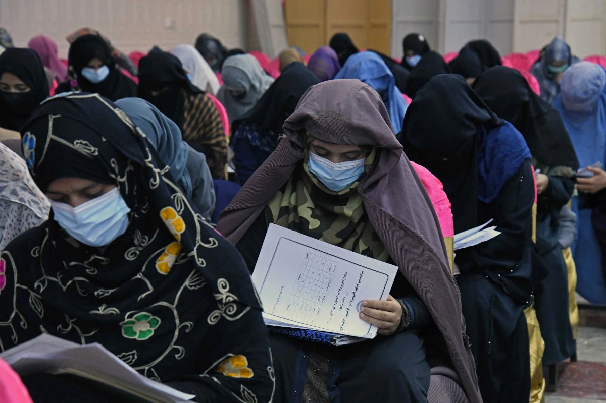 Afghan women’s rights should be an issue for the Muslim world, says Pakistani FM
