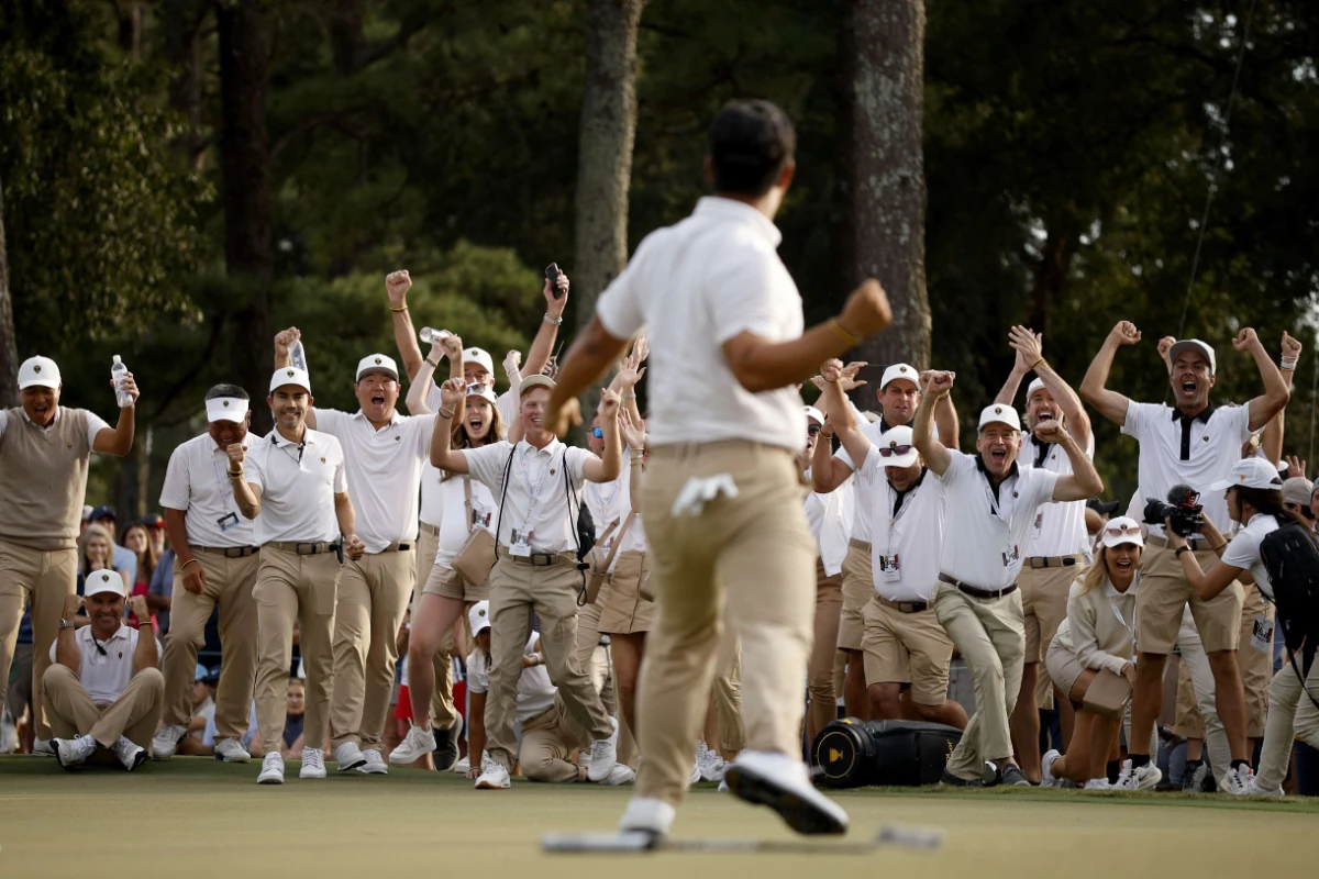 US lead Presidents Cup as Kim gives Internationals a spark