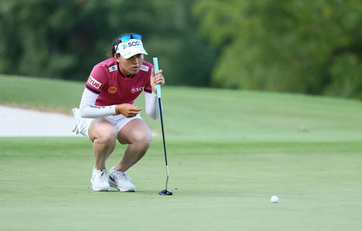 Thailand’s Atthaya grabs LPGA NW Arkansas lead