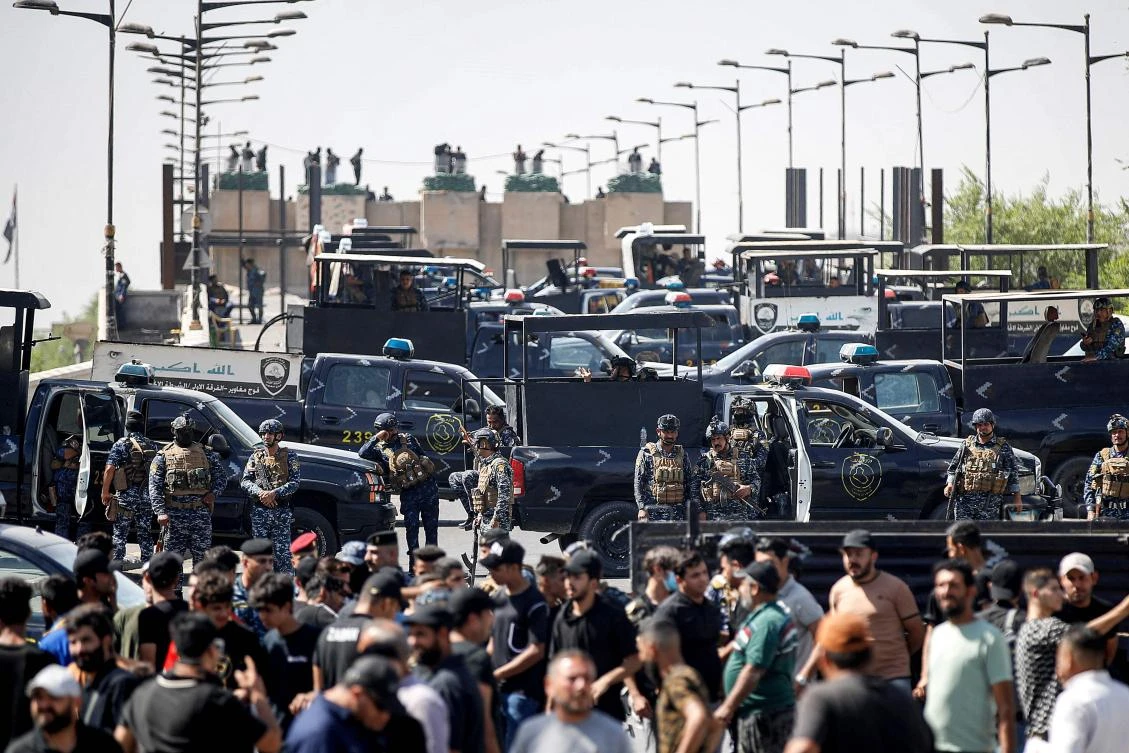 Iraq: 4 officers wounded in Baghdad Green Zone rocket fire