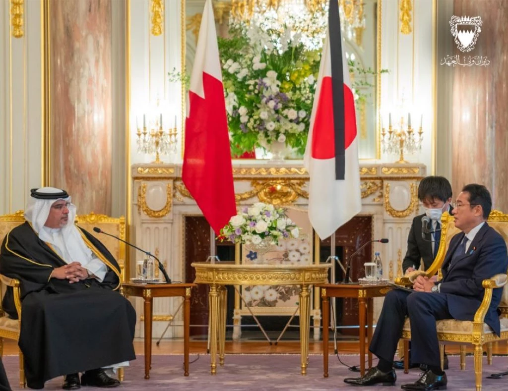 Bahraini Crown Prince and Prime Minister Prince Salman bin Hamad Al Khalifa met with Japan’s Prime Minister KISHIDA Fumio at Akasaka Palace in Tokyo on Wednesday. (Courtesy: Twitter/ BahrainCPnews)