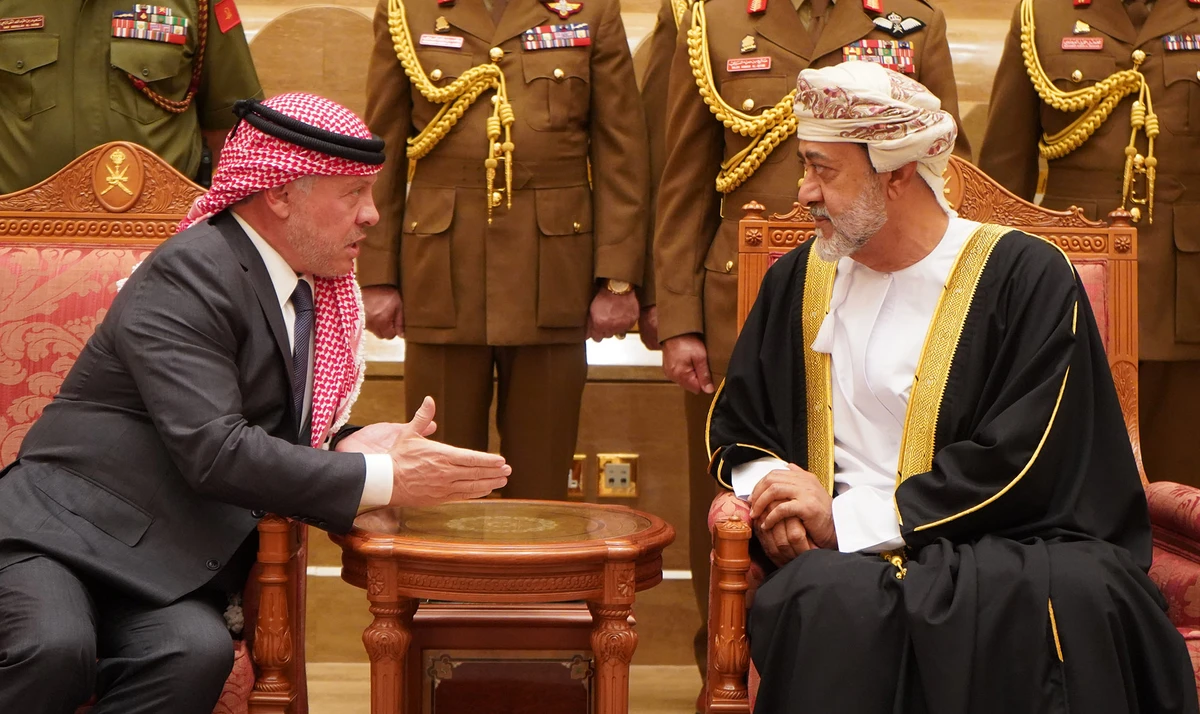 King Abdullah II and Sultan Haitham bin Tarik. (Twitter/ @RHCJO)