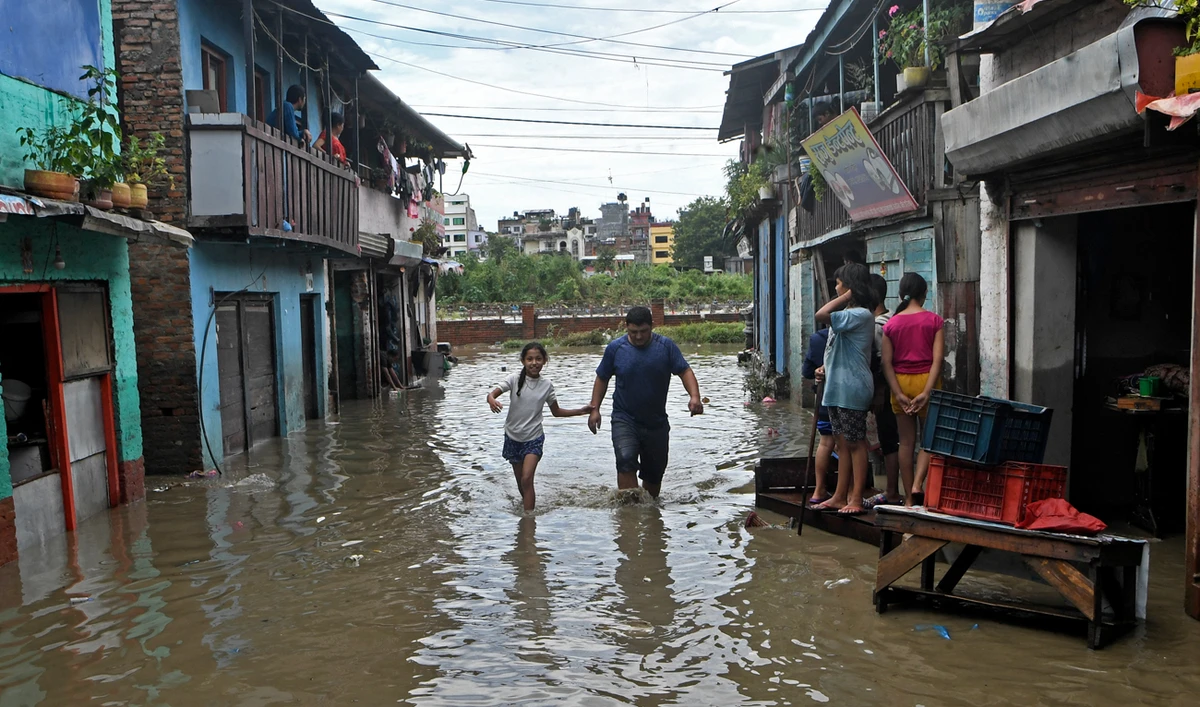 South Asia’s poorest city dwellers bear brunt of worsening floods