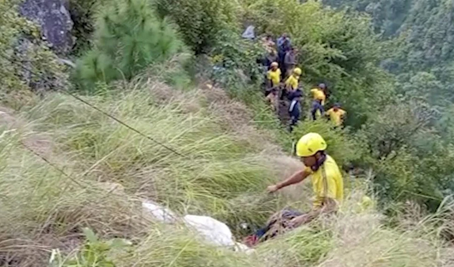 Bus plunges into gorge in northern India, killing at least 25