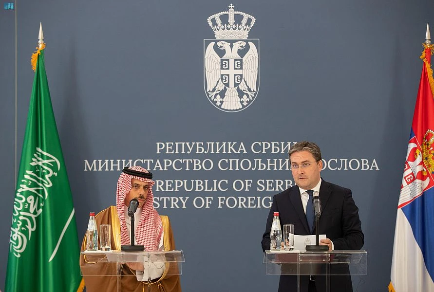 Saudi Minister of Foreign Affairs Prince Faisal bin Farhan Al-Saud and his Serbian counterpart Nikola Selaković. (SPA)