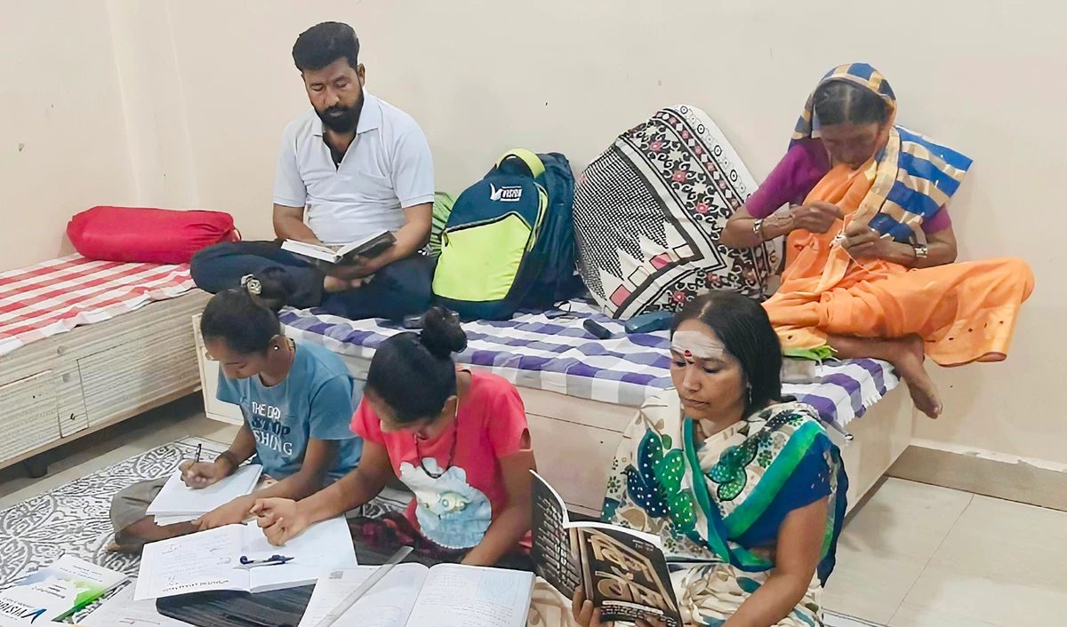Anil Nikam and his family members observe 90 minutes of "digital detox" in the Mohityanche Vadgaon village, Maharashtra, India, in September 2022. (Photo Courtesy: Anil Nikam)