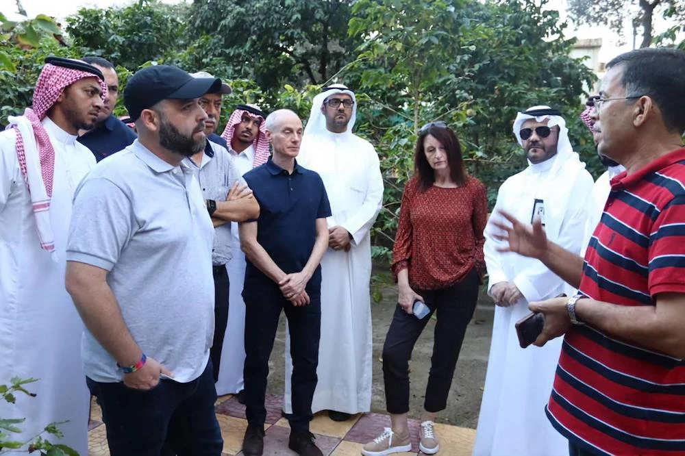 Director-General of the Jazan Mountains Development Authority, Dafer Ayed Al-Fahad recently received a delegation from Starbucks Corporation headed by Marco Paolucci, VP Retail Licensing, to discuss potential areas of collaboration between the Authority and Starbucks. (Supplied)