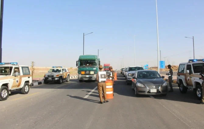 Saudi Arabia arrest 15,894 illegals in one week