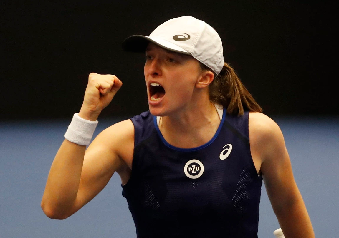 Swiatek into Ostrava final with 60th win of 2022