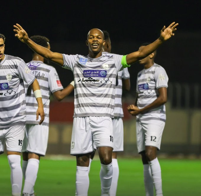 Al-Tai’s Knowledge Musona celebrates scoring a hat-trick against Al-Khaleej. (Twitter: @KMusonaofficial)