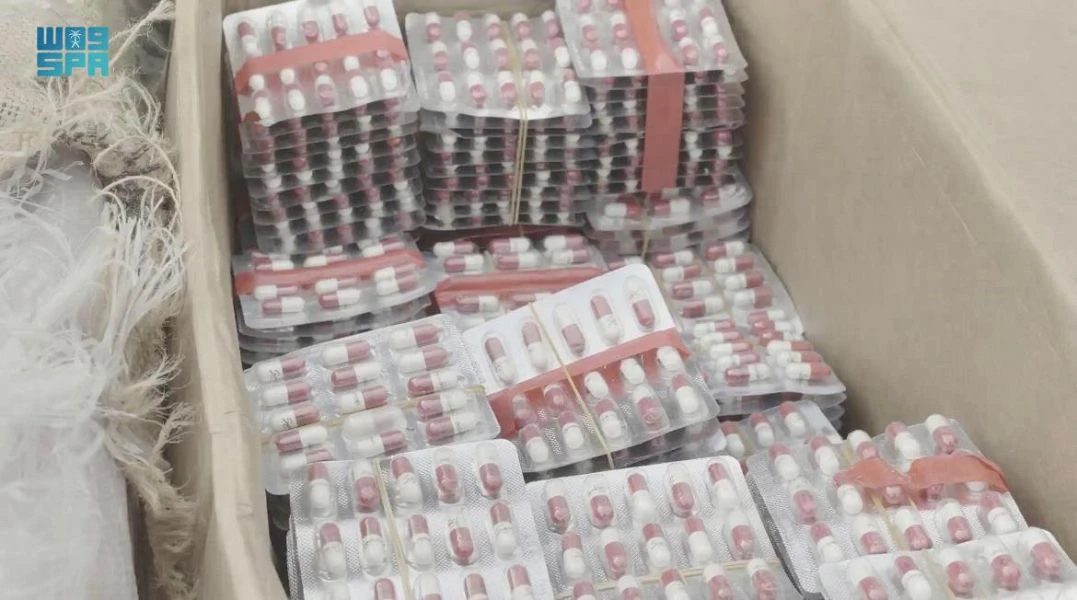 Security patrols in the regions of Jazan and Asir thwarted the smuggling attempts and arrested 80 suspects. (SPA)