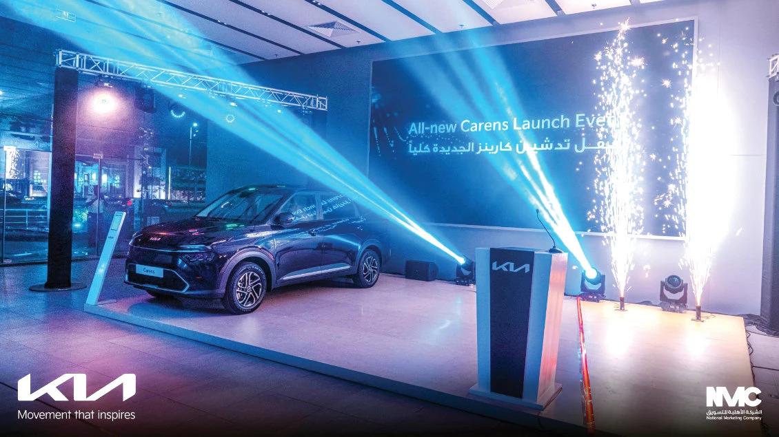 Kia Carens comes in three new colors: the mysterious imperial blue inspired by azurite minerals; a low saturation moss brown; and sparkling silver. (Supplied)