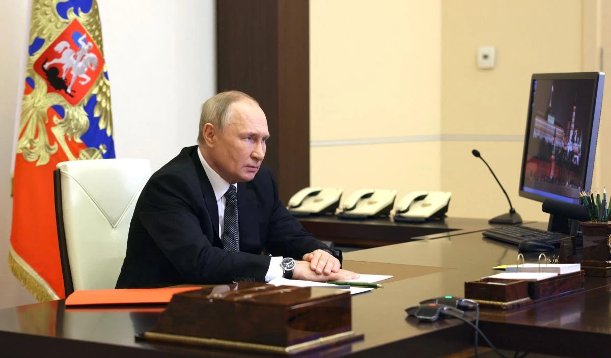 Russian President Vladimir Putin also ordered the establishment of a Coordination Committee to increase interaction between various government agencies in dealing with the fighting in Ukraine. (Sputnik/AFP)