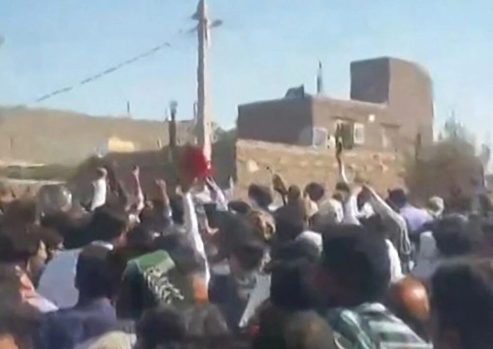 Almost 12,500 people arrested in crackdown on Iranian protests, says rights group