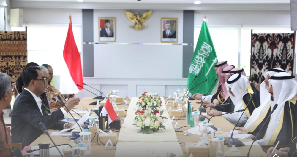 Saudi, Indonesian ministers discuss Umrah services