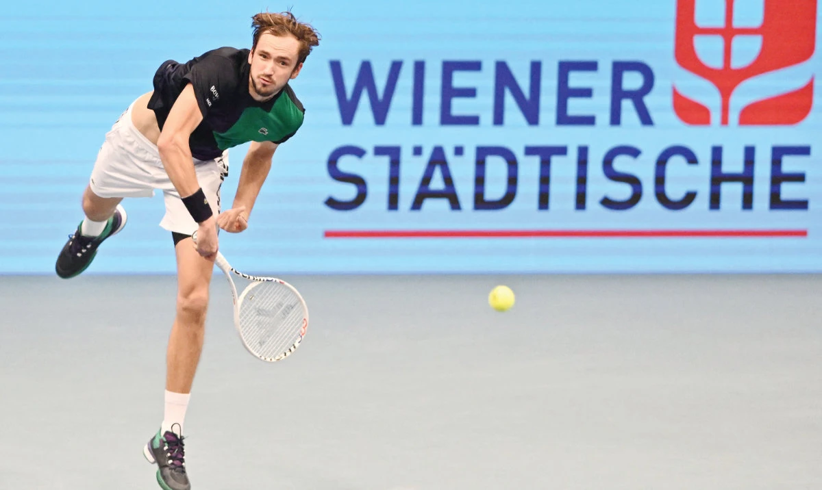 Daniil Medvedev will face Denis Shapovalov on Sunday. (AFP)