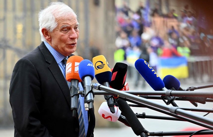 Josep Borrell speaks with journalists as he arrives to attend an informal EU summit, Prague, Czech Republic, Oct. 7, 2022. (AFP)