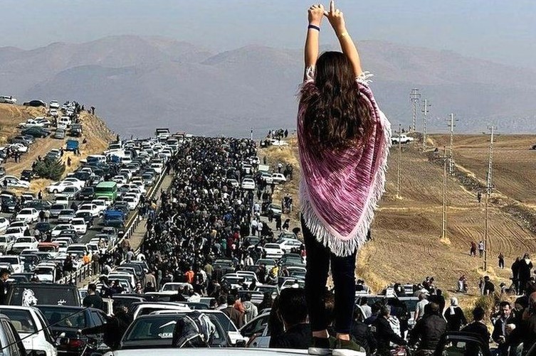 The funeral procession of Mahsa Amini in Saqqez, Kurdistan province, Iran. (Twitter Photo)