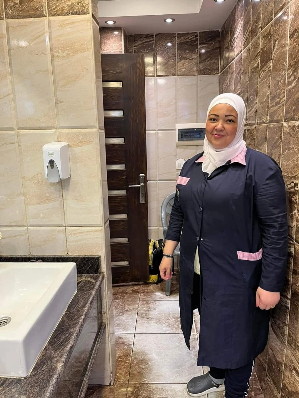 What would you do? Honest Egyptian Abeer found a cheque for more than $41000 and handed it in, cashing it wasn't an option she said