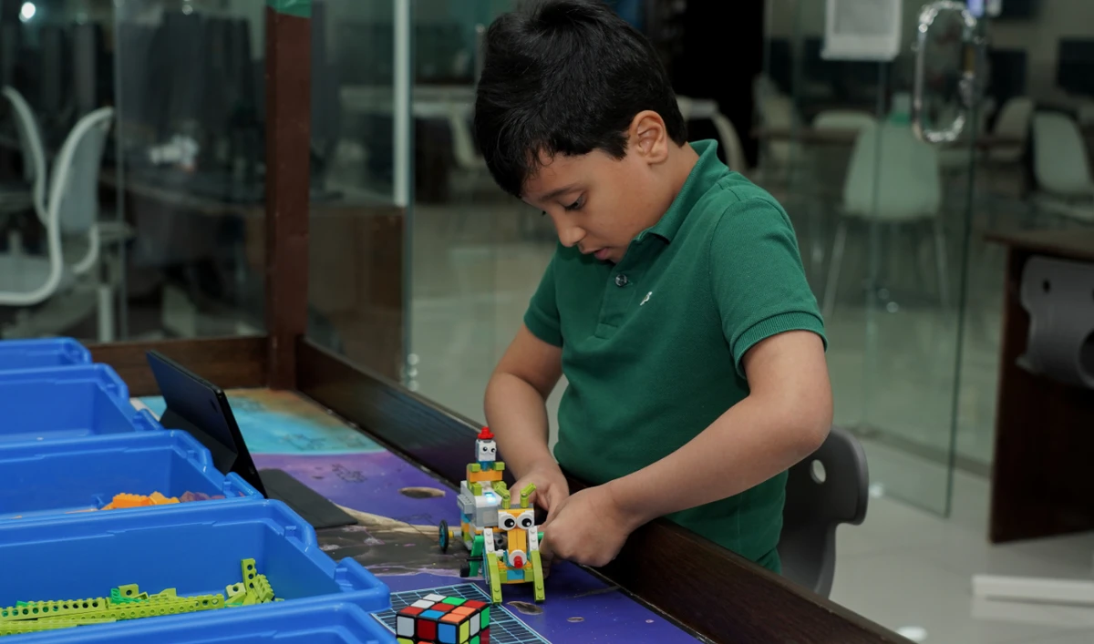 The Robot Academy is the brainchild of Saud Almuhaidib. As the author of a computer science textbook used in high schools in the Kingdom, and with more than 40 years of experience, he is a veteran in the field. (AN photo by Huda Bashatah)