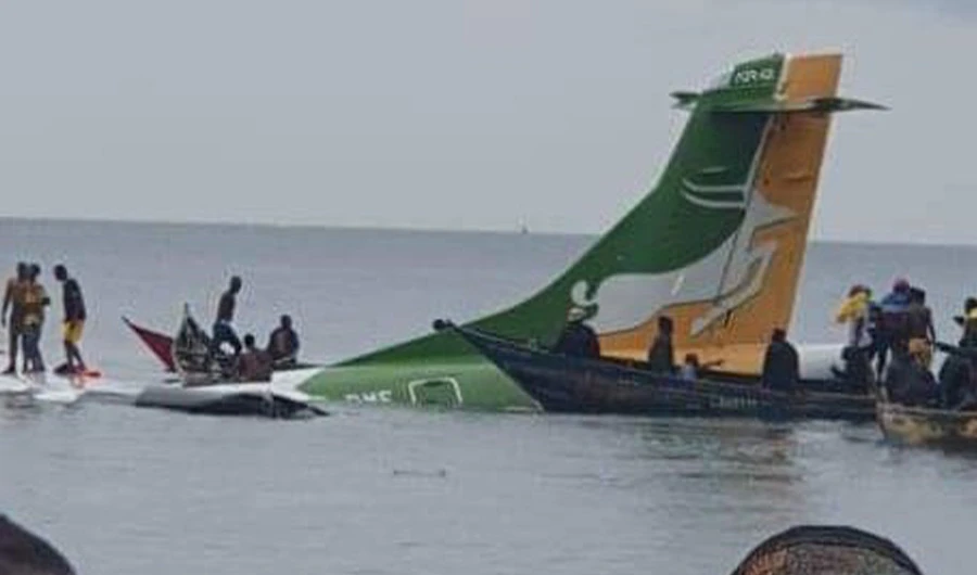 This photo shows passenger plane crashed into Lake Victoria in Tanzania on Nov. 6, 2022. (Photo courtesy: Social Media)