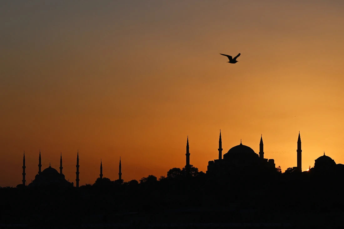 House fire in Turkiye kills 8 Syrian refugee children, woman