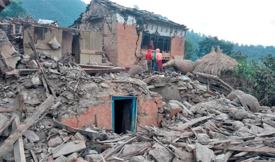 Nepal earthquake kills at least six villagers, rattles New Delhi
