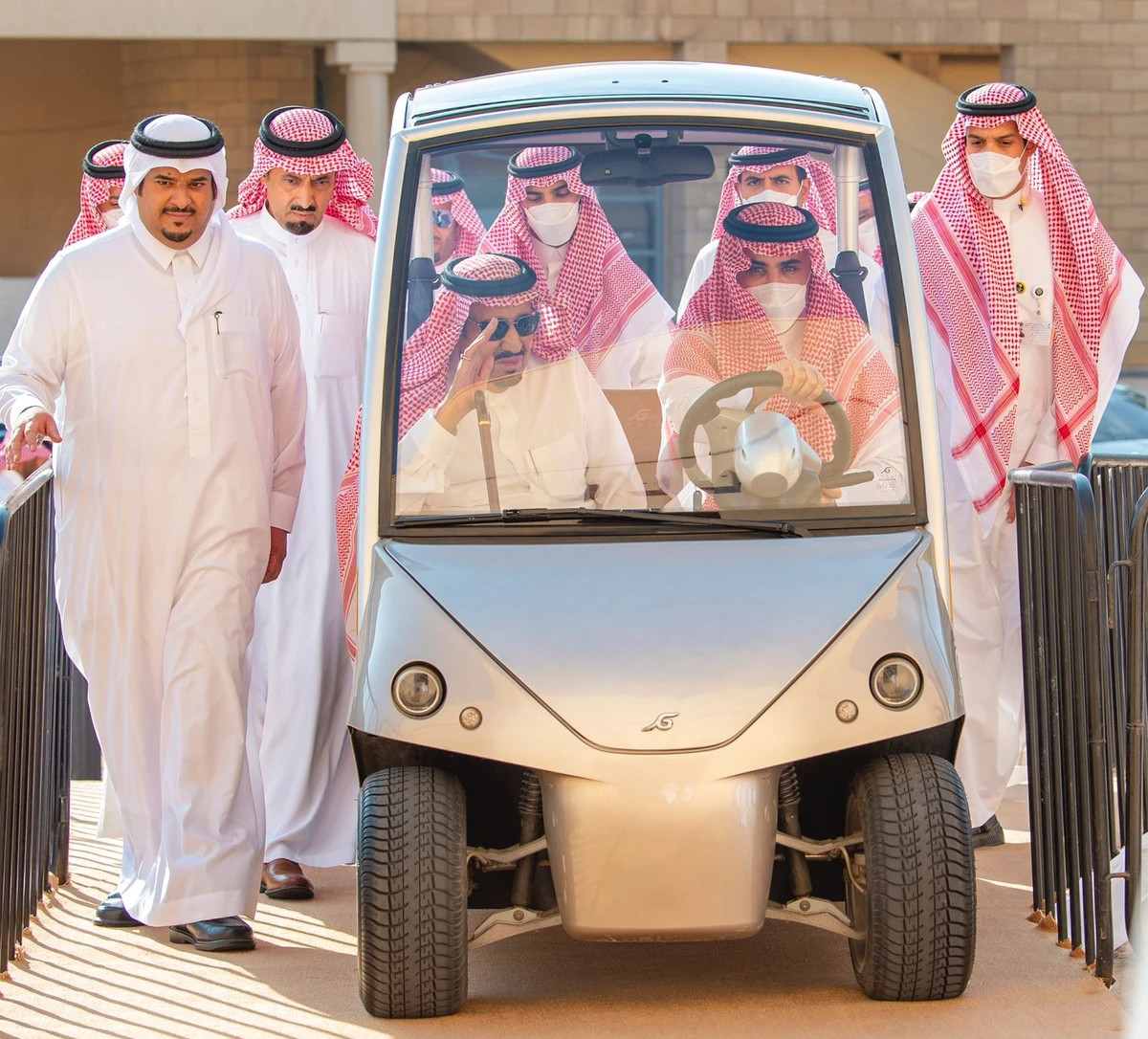 King Salman visits Qasr Al-Hukm district in Riyadh