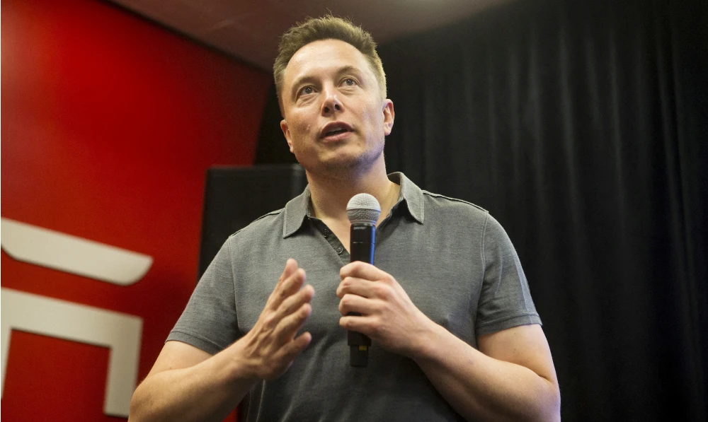 Tesla CEO Elon Musk speaks about new Autopilot features during a Tesla event in Palo Alto, California October 14, 2015. (REUTERS)