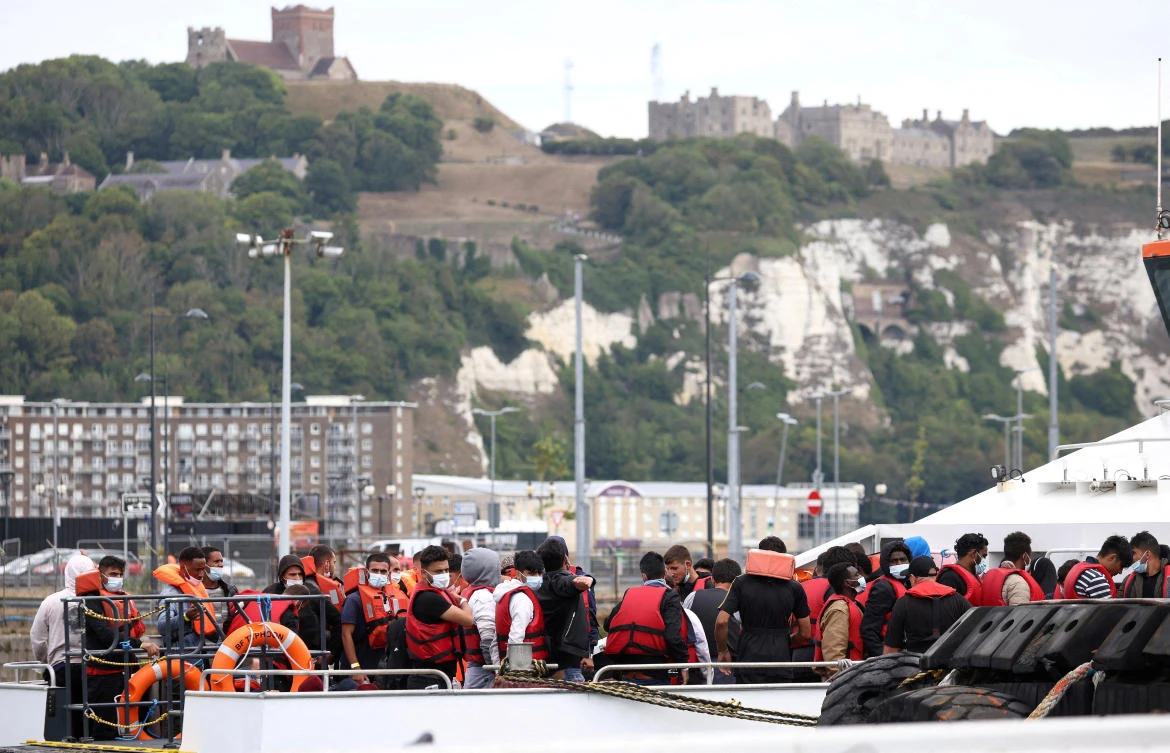 France, UK sign new deal on thwarting migrant Channel crossings
